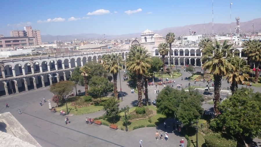 Plaza de Armas de Arequipa, a pasos de Peruita